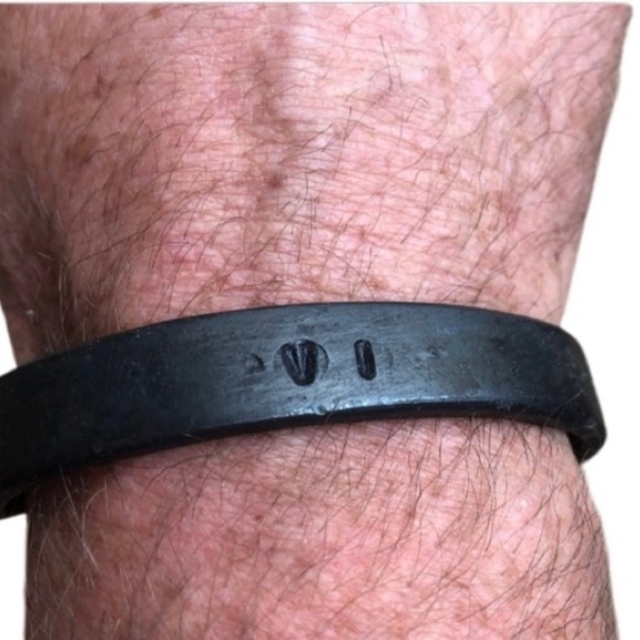 Hand Forged Iron Cuff Bracelet Womens Size 8 - Picture 7 of 8